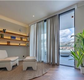 Selection of 5 bedroom seafront villas with heated pool on Ciovo near Trogir, sleeps 10